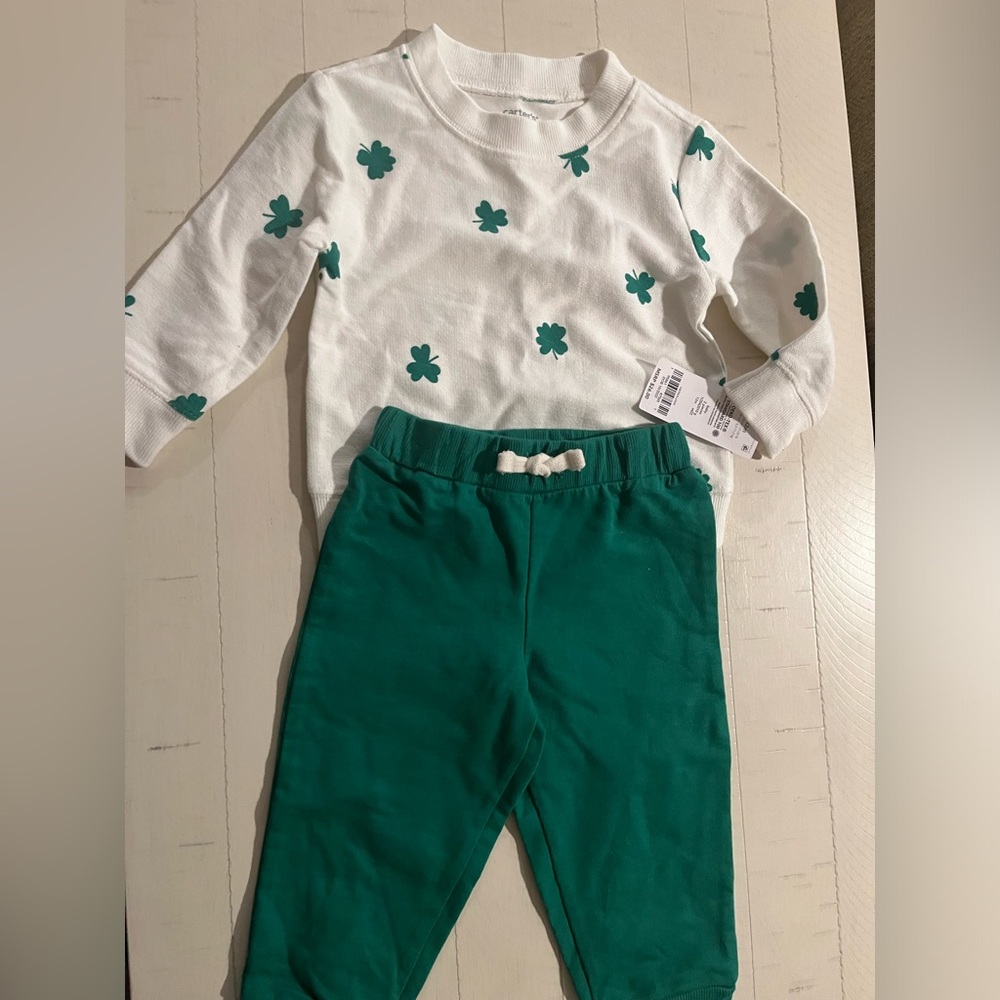 12months Clovers sweat shirt and sweat pants
